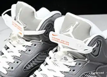 Hyperoad Grey' Jordan Retro 5 'Wolf 0702
